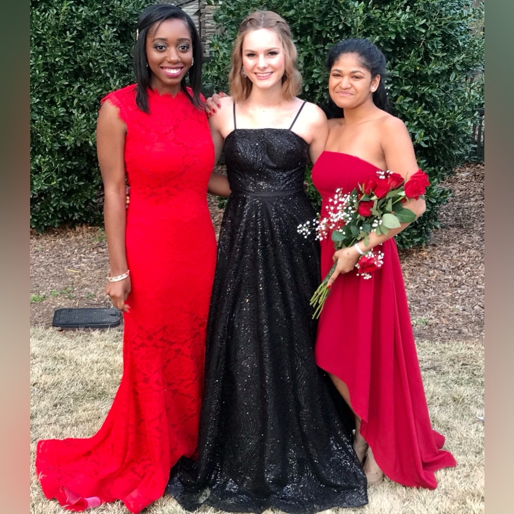 đź–¤Stunning Prom Dressđź–¤ - Picture 10 of 11